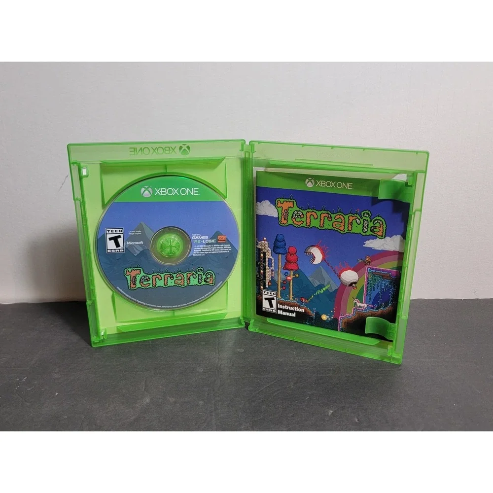 Terraria Microsoft Xbox One 2014 Action Adventure Game CIB 0812872018317